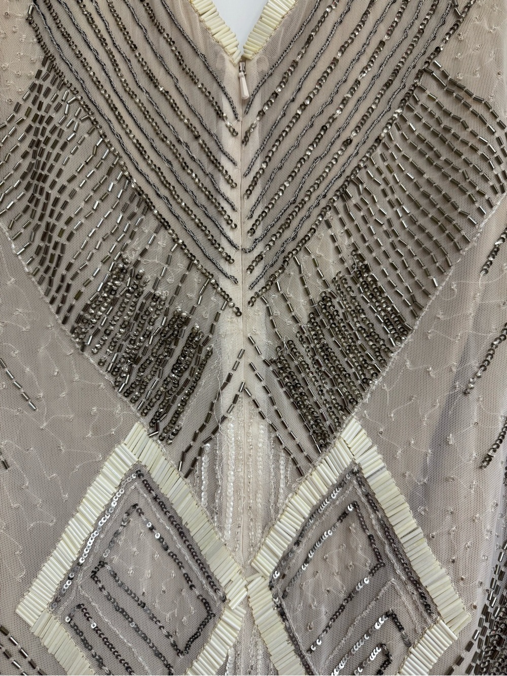 Sherrer by Jean Louis Scherrer Beaded Sleeveless V-Neck Shift Dress L - Picture 4 of 7
